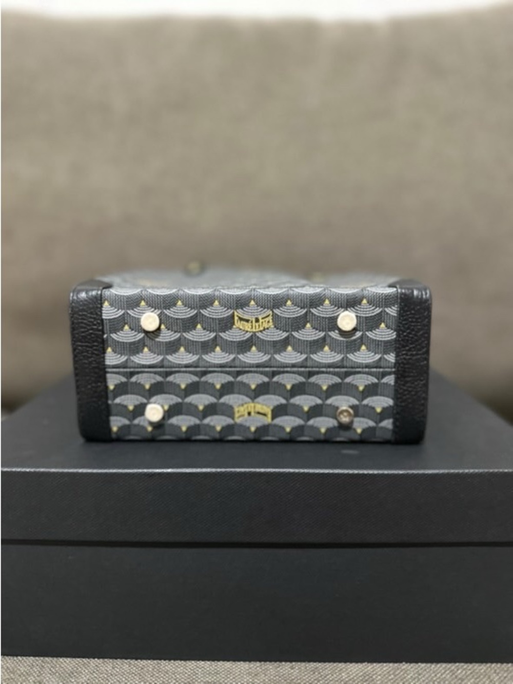 Faure Le Page Paris
Take it Easy 19 Bag - Picture 5 of 13